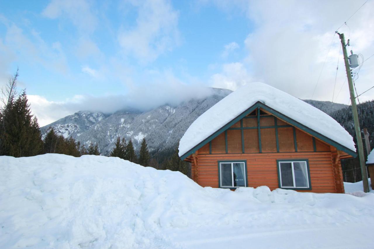 Mt. Revelstoke Alpine Chalets Villa Exterior photo